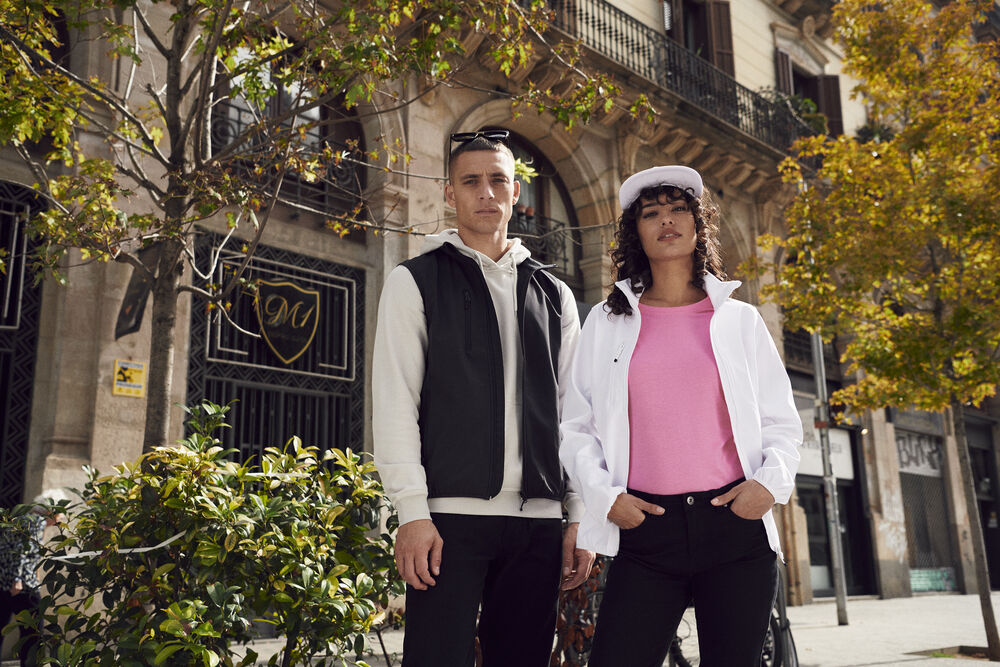 0200911_0200915_ClassicSoftshellVest_ClassicSoftshellJacket_ss25_v4