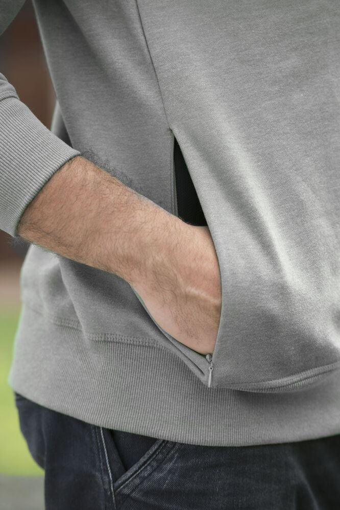 021040_IMSS17_greyClassicRoundneckDetail