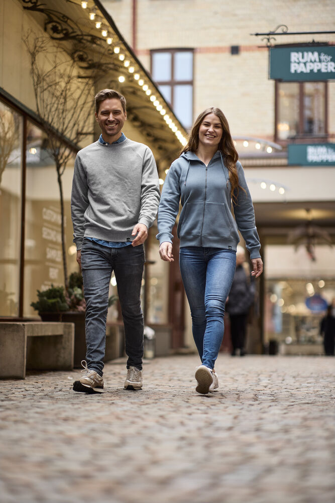 141504-955_141046_141209-748