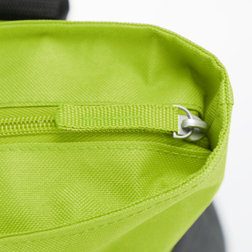 1582106-633_skytote_green_closeup2