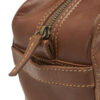 158955-530_LeatherLineToilettcase_Cognac_Closeup1