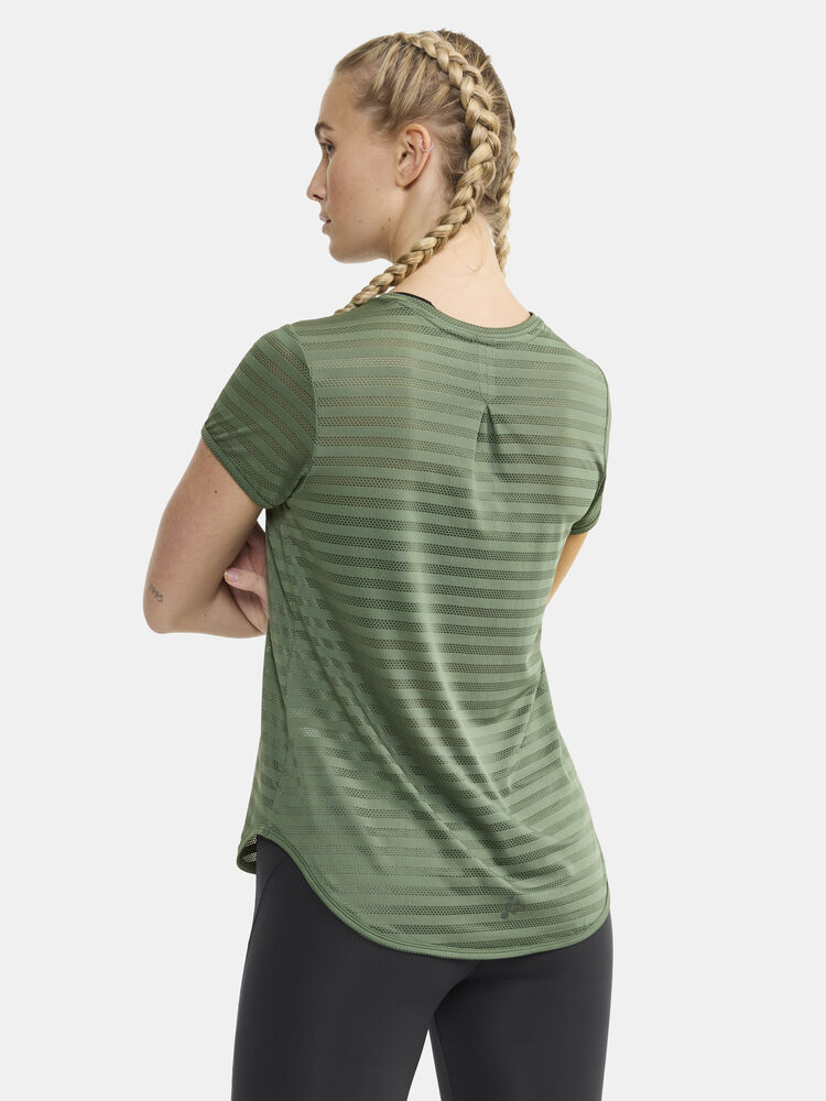 1905837-626000_-Breakaway-SS-Tee-Two-W_closeup2