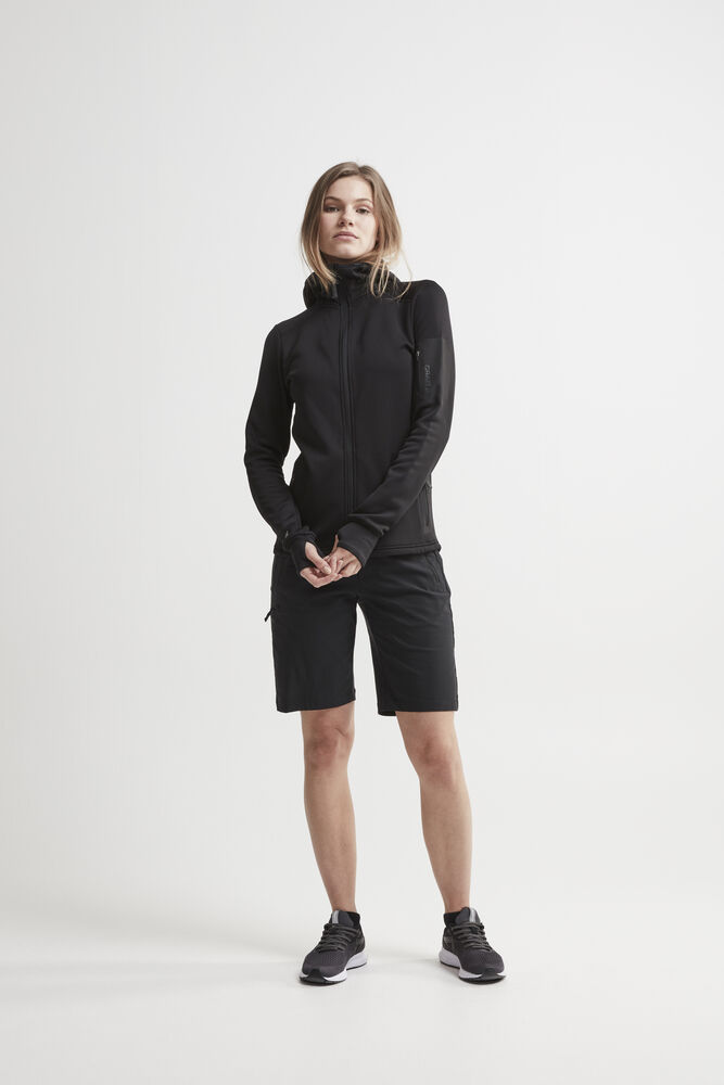 1906646_999000_Trict-Polartec-Hood_C6