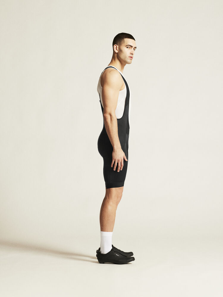 1907157-999000_Core-Essence-Bib-Shorts-M_closeup2