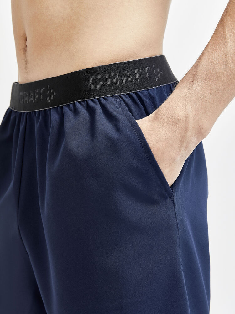 1908735-396000_Core-Essence-Relaxed-Shorts_Closeup3