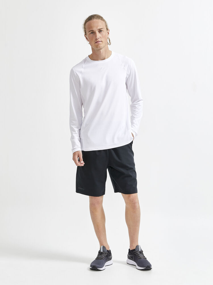1908735-999000_Core-Essence-Relaxed-Shorts_Closeup4