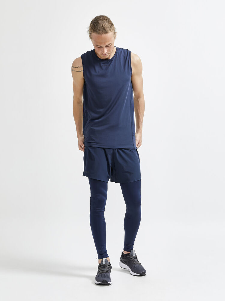 1908752-396000_ADV-Essence-SL-Tee_Closeup5