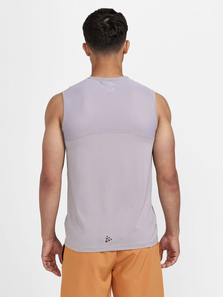 1908752-954000_ADV-Essence-SL-Tee-M_Closeup2