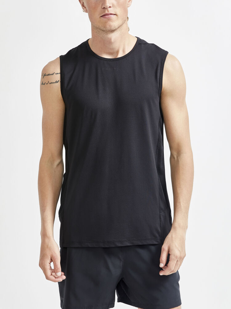 1908752-999000_ADV-Essence-SL-Tee_Closeup1