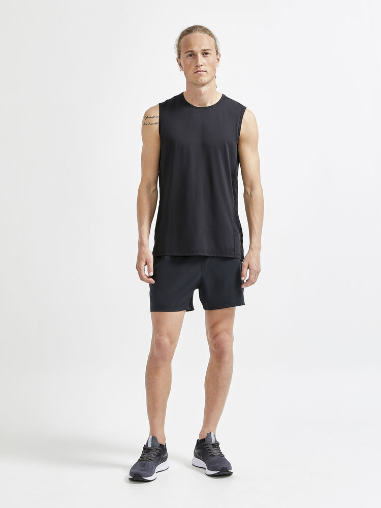 1908752-999000_ADV-Essence-SL-Tee_Closeup5