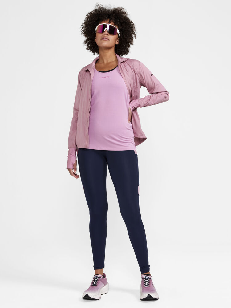 1908770-743000_ADV-Essence-Singlet-W_Closeup5