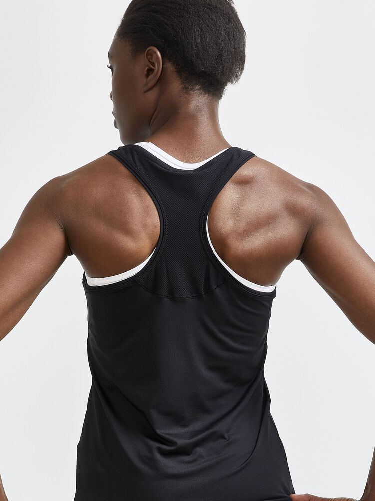 1908770-999000_ADV-Essence-Singlet_Closeup3