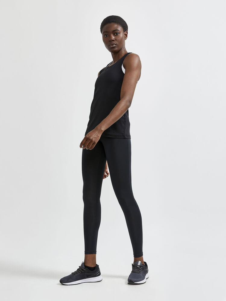 1908770-999000_ADV-Essence-Singlet_Closeup4