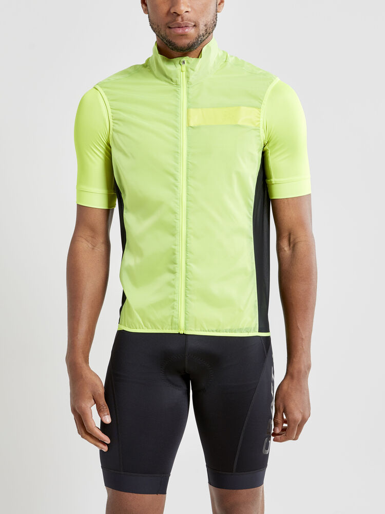 1908814-851000_Essence-Light-Wind-Vest_Closeup1