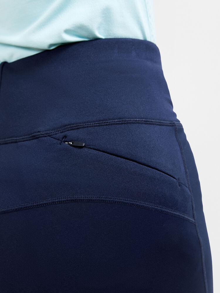 1909631-396676_ADV-Essence-Wind-Tights-W_Closeup3