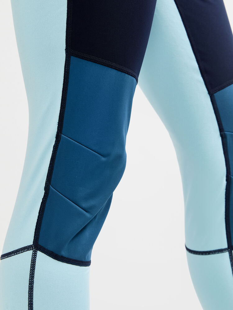 1909631-396676_ADV-Essence-Wind-Tights-W_Closeup4