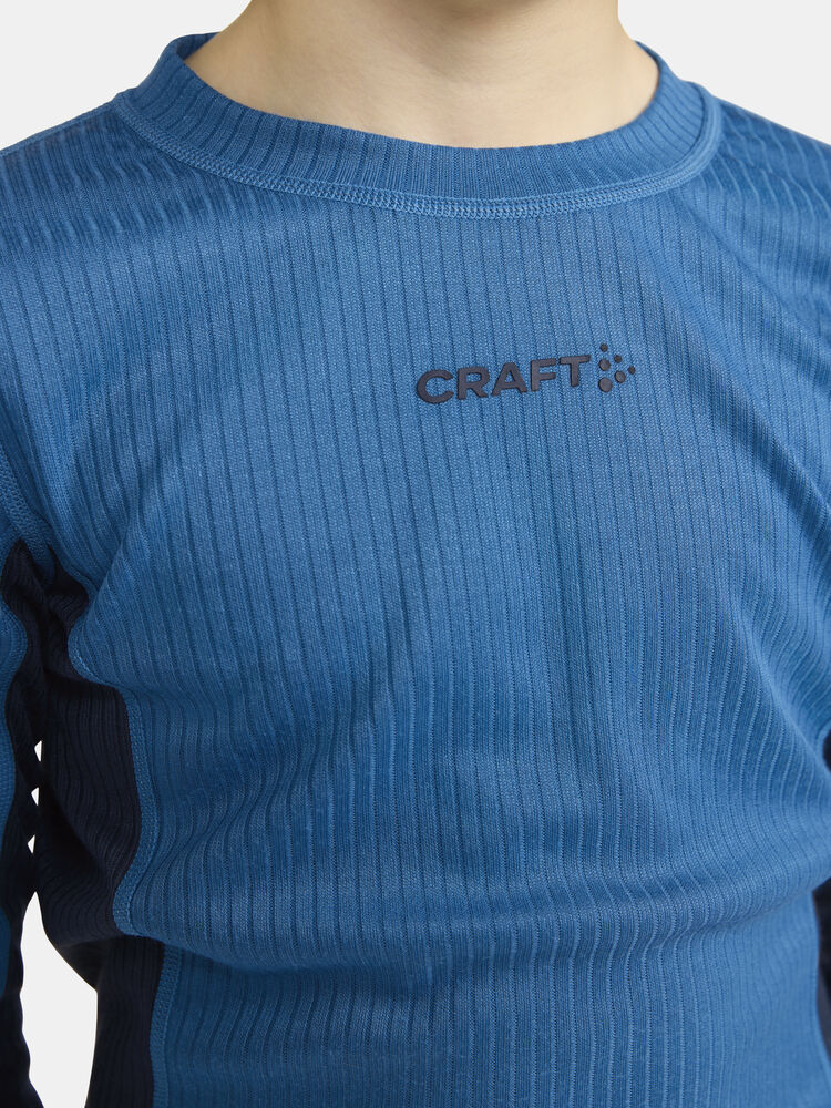 1909713-337396_CORE-Dry-Baselayer-Set-J_Closeup5