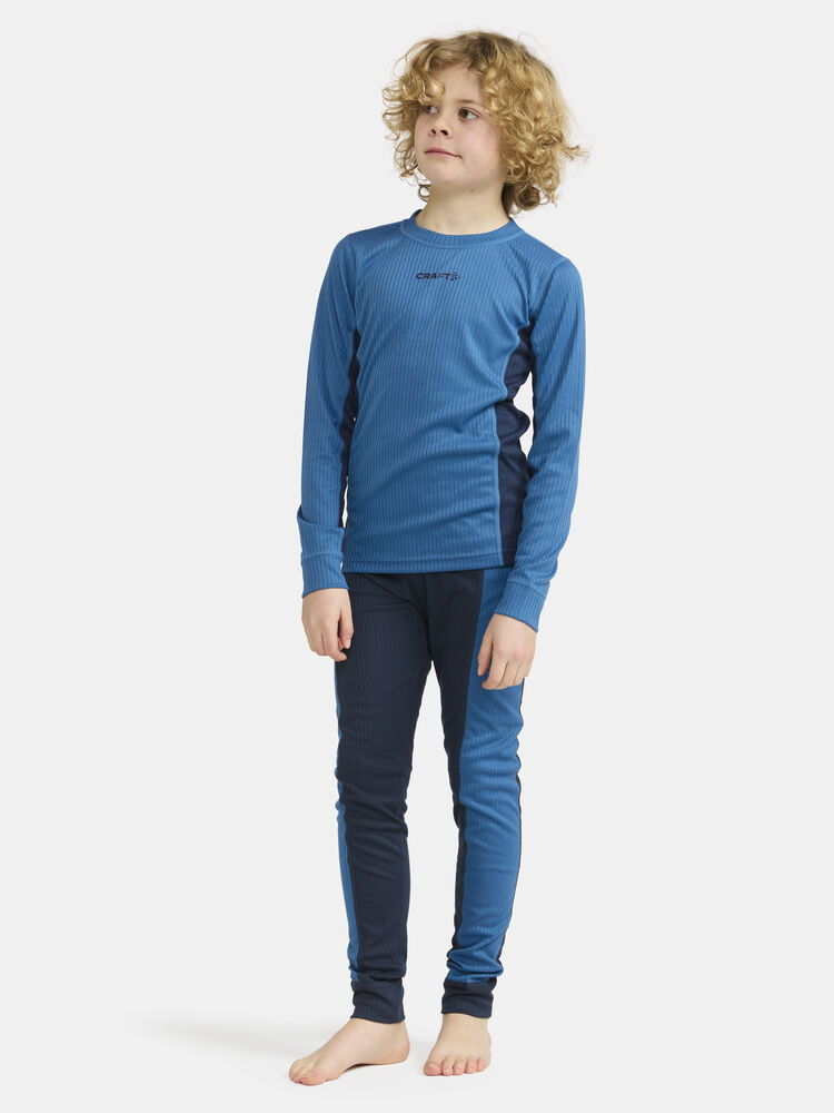 1909713-337396_CORE-Dry-Baselayer-Set-J_Closeup7