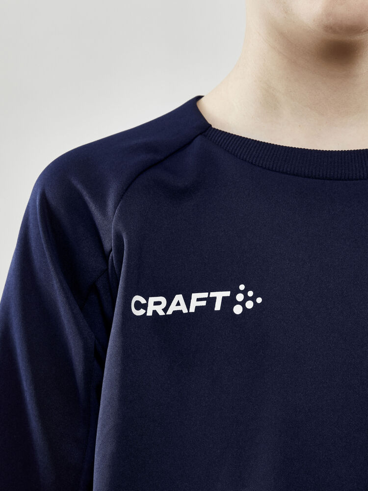 1910162-390000_Evolve-Crew-Neck-JR_Closeup5