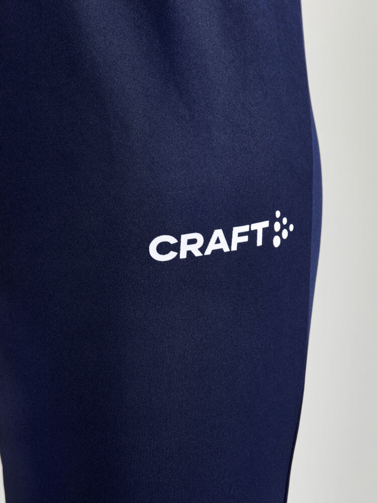 1910167-390000_Evolve-Slim-Pants-W_Closeup4