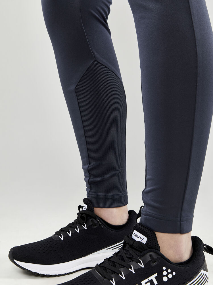 1910167-995000_Evolve-Slim-Pants-W_Closeup4