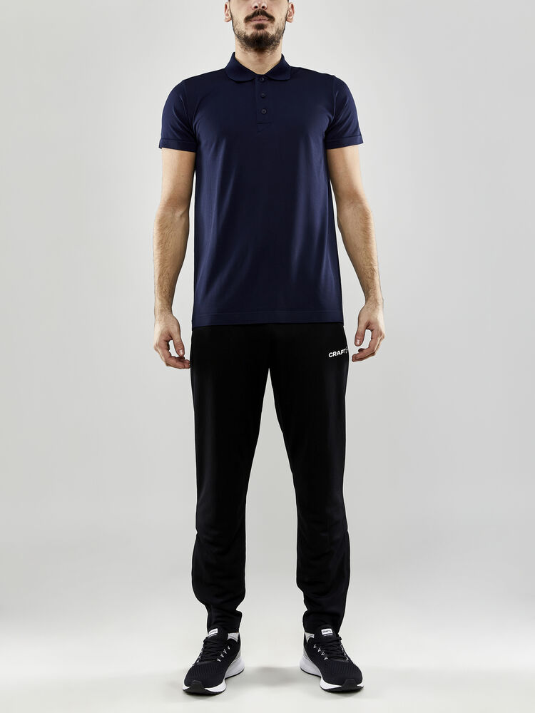 1910384-390000_ADV-Seamless-Polo-Shirt-M_Closeup4