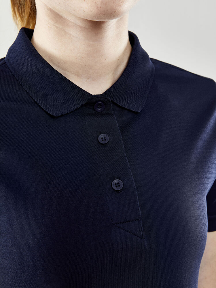1910385-390000_ADV-Seamless-Polo-Shirt-W_Closeup4