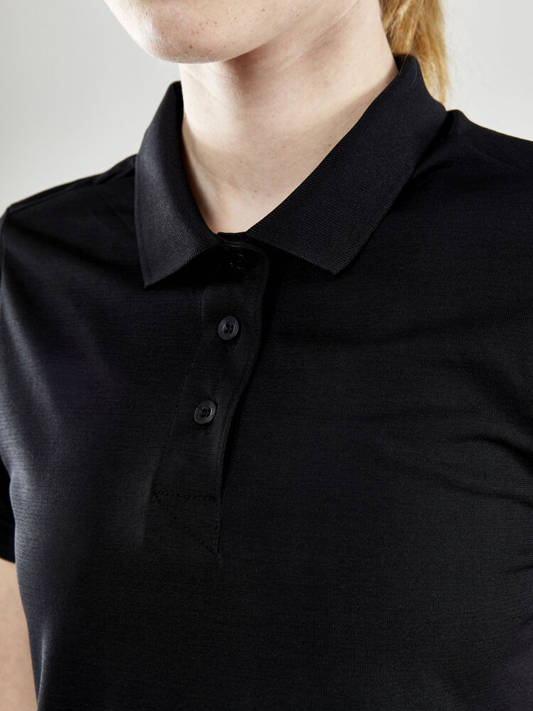 1910385-999000_ADV-Seamless-Polo-Shirt-W_Closeup4