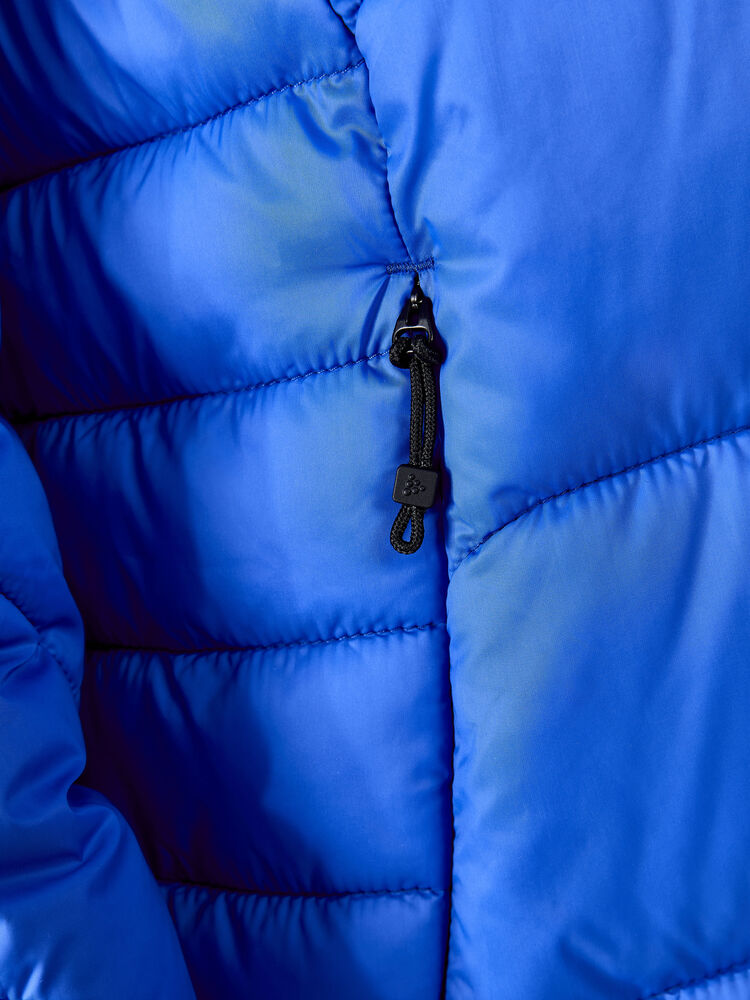 1910391-346000_CORE-Explore-Isolate-Jacket-W_Closeup4