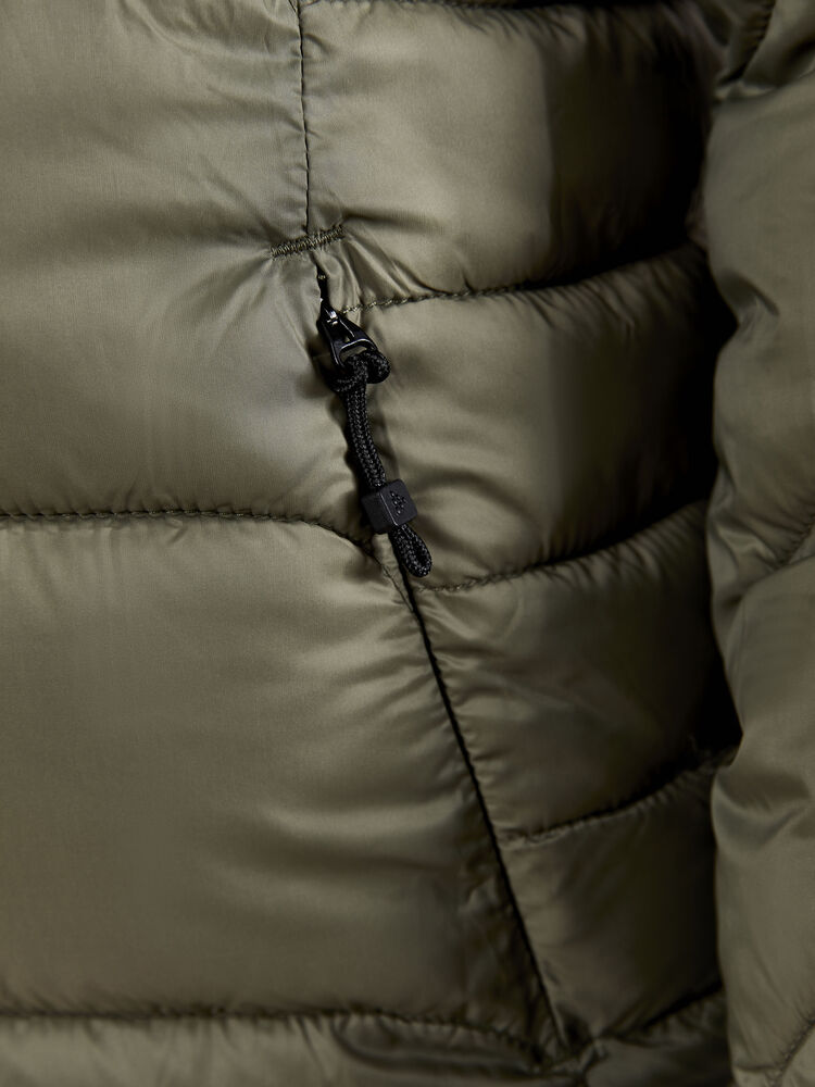 1910391-664000_CORE-Explore-Isolate-Jacket-W_Closeup4