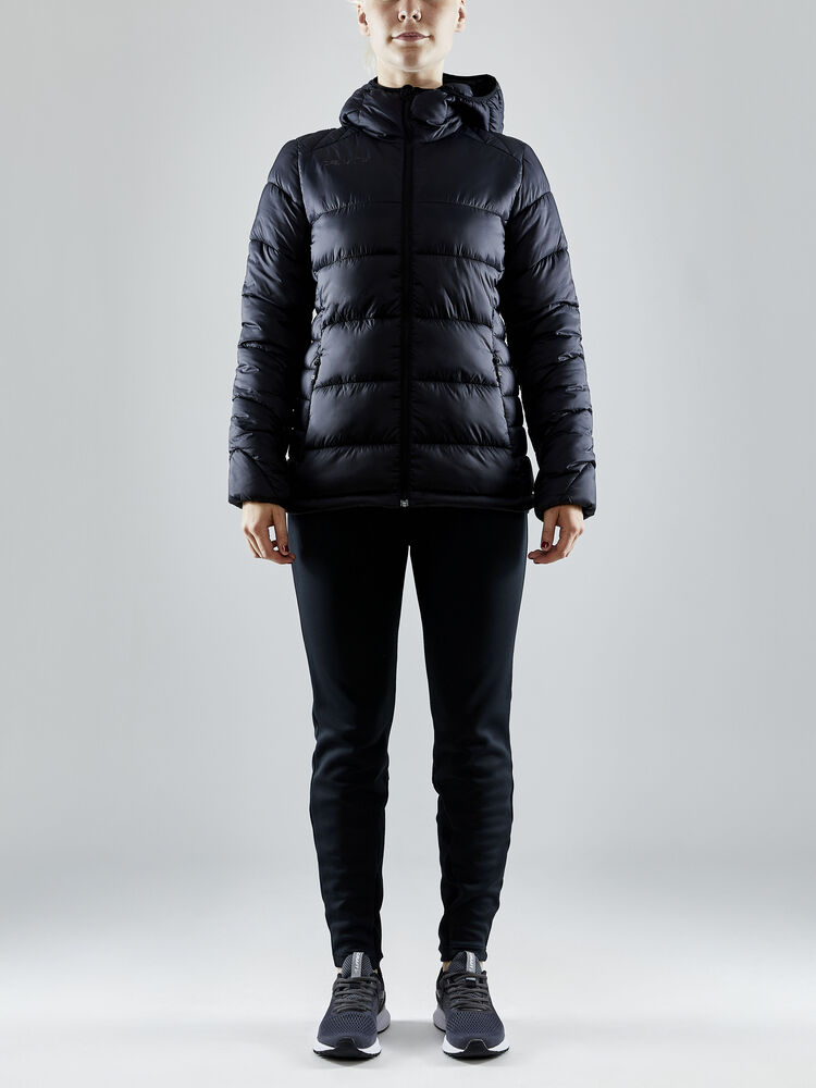 1910391-999000_Core-Explore-Isolate-Jacket-W_Closeup4