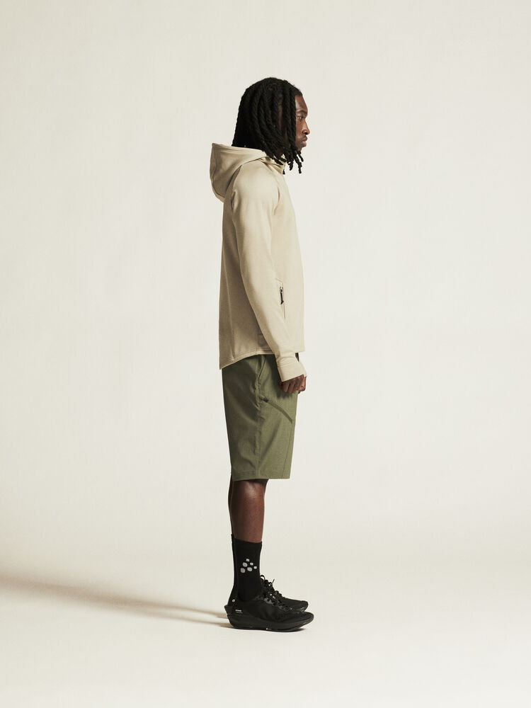 1910394-664000_ADV-Explore-Tech-Shorts-M_closeup2