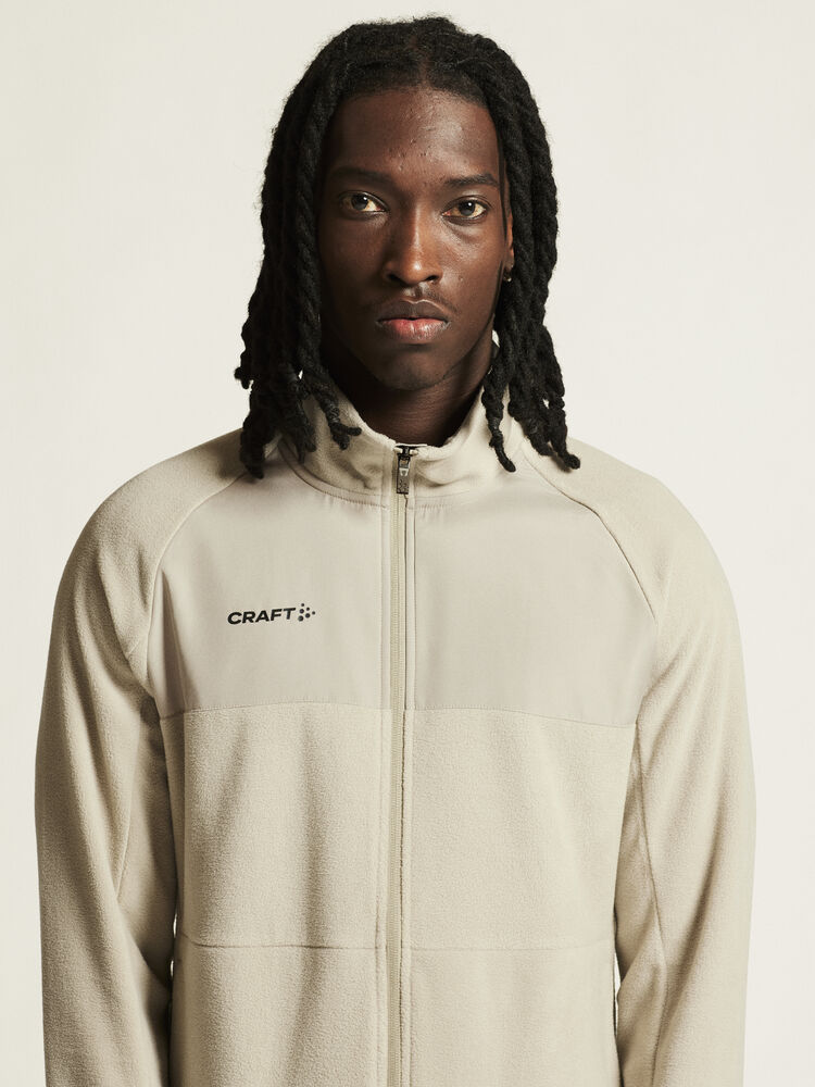 1910396-608000_ADV-Explore-Fleece-Midlayer-M_closeup5