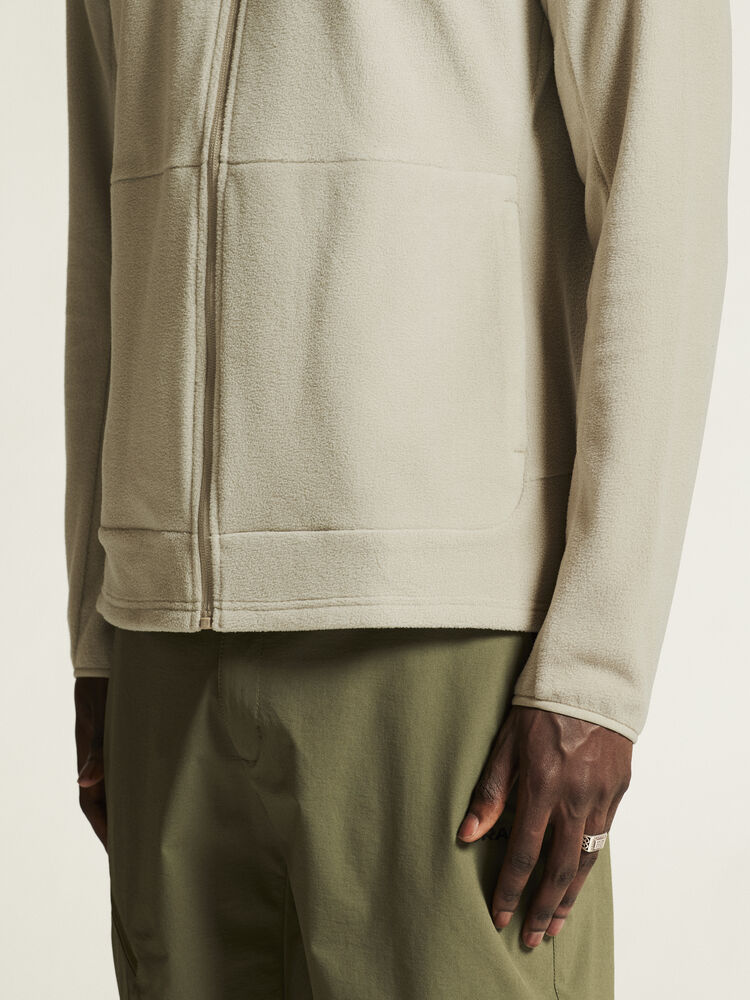 1910396-608000_ADV-Explore-Fleece-Midlayer-M_closeup6