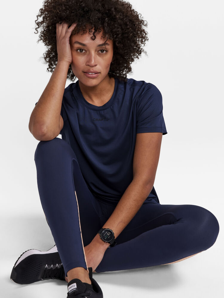 1910507-396791_ADV-Essence-Perforated-Tights-W_Closeup5