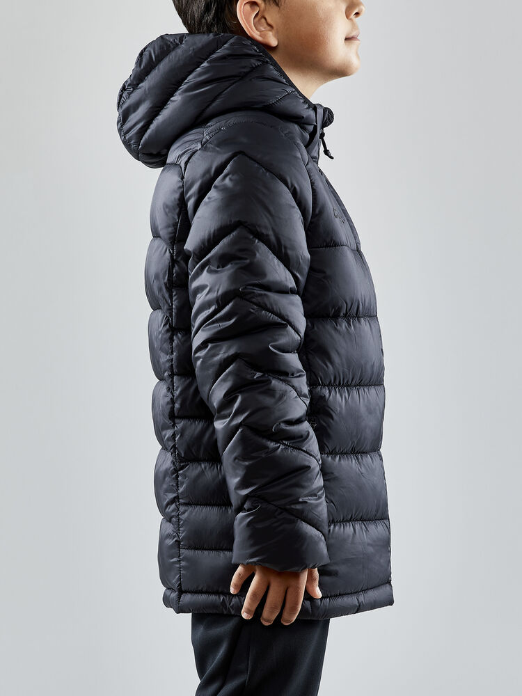 1910893-999000_Core-Explore-Isolate-Jacket-JR_Closeup2