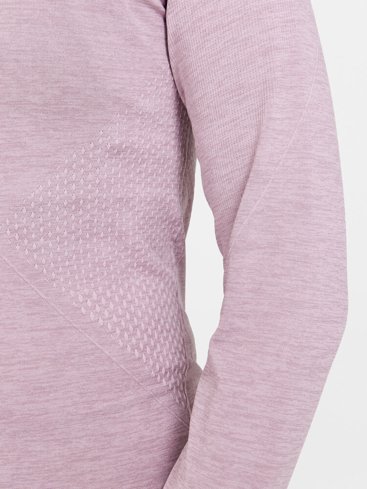 1911168-436000_CORE-Dry-Active-Comfort-LS-W_Closeup3