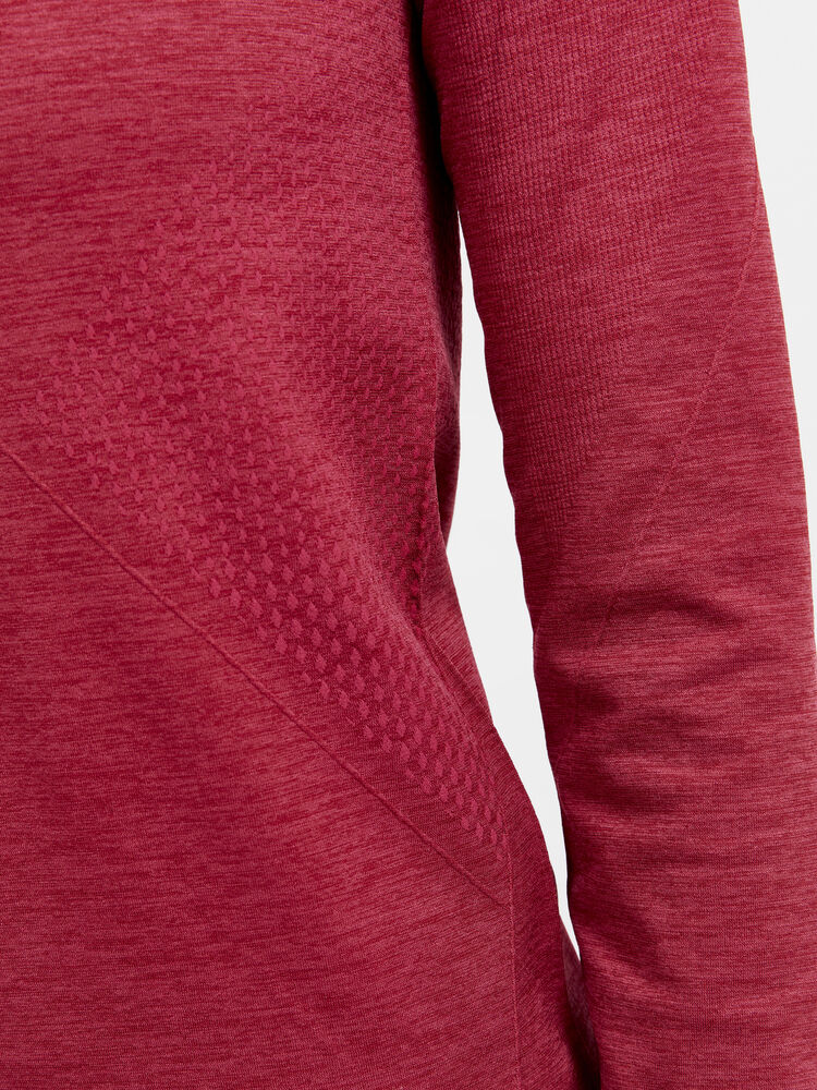 1911168-488000_CORE-Dry-Active-Comfort-LS-W_Closeup3