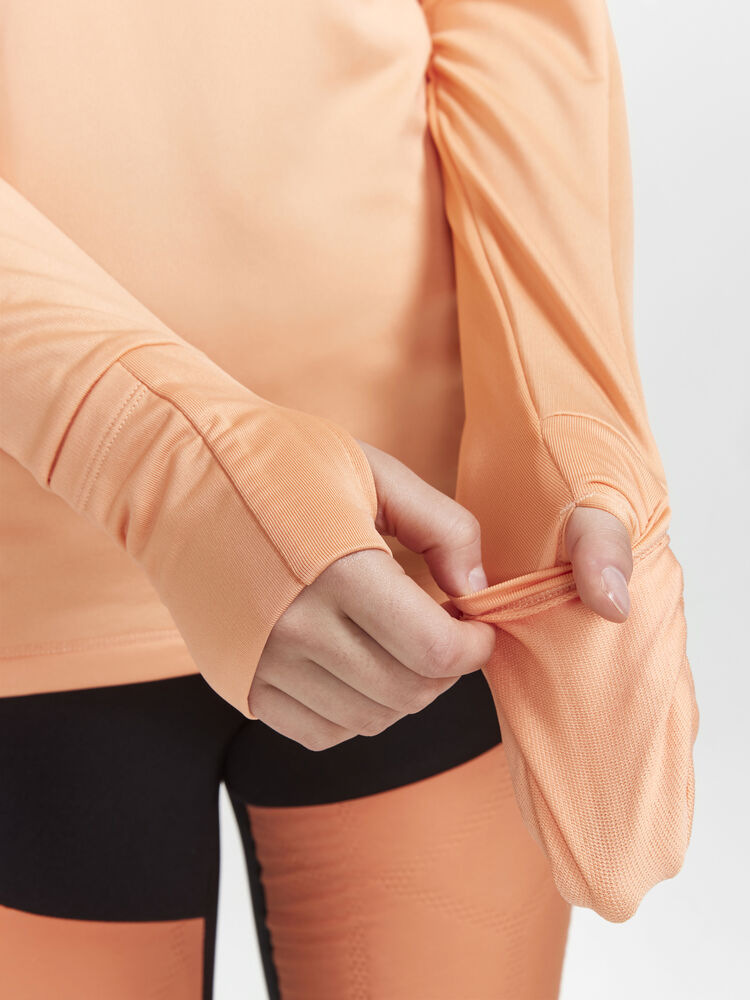 1911315-716000_ADV-SubZ-LS-W_Closeup4