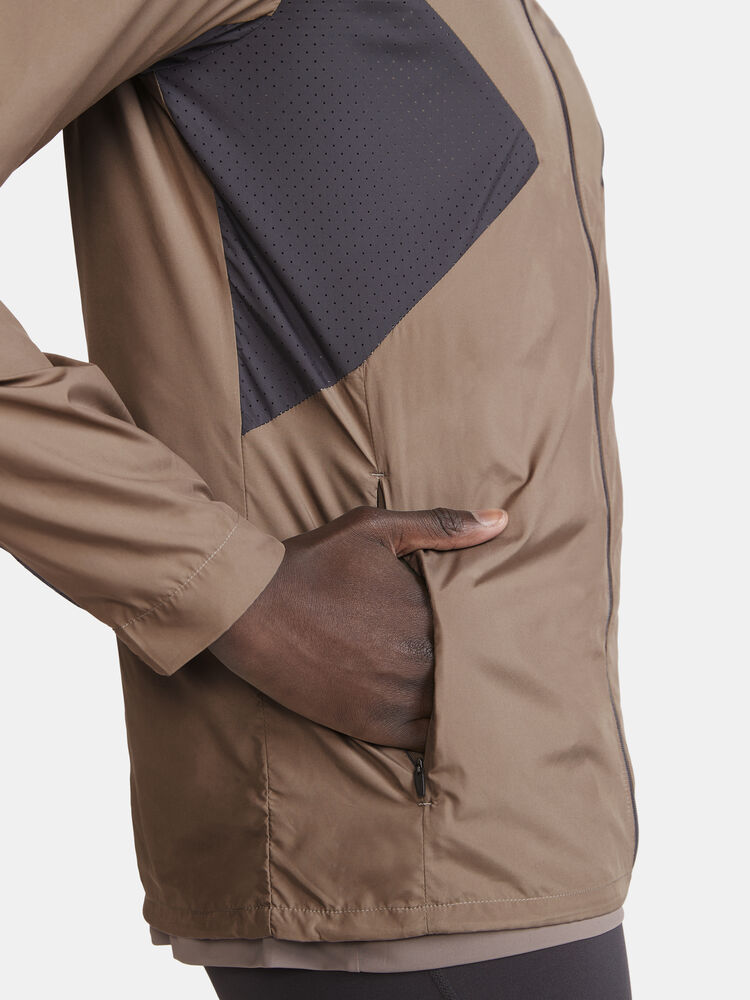 1911443-244992_ADV-Essence-Wind-Jacket-M_Closeup3