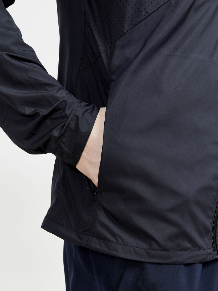 1911443-999000_ADV-Essence-Wind-Jacket-M_Closeup3