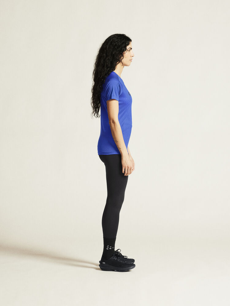 1911785-359396_Core-Essence-Logo-Tee-W_closeup2