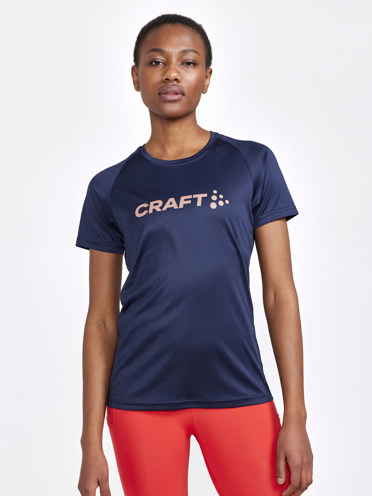 1911785-396000_Core-Essence-Logo-Tee-W_Closeup1