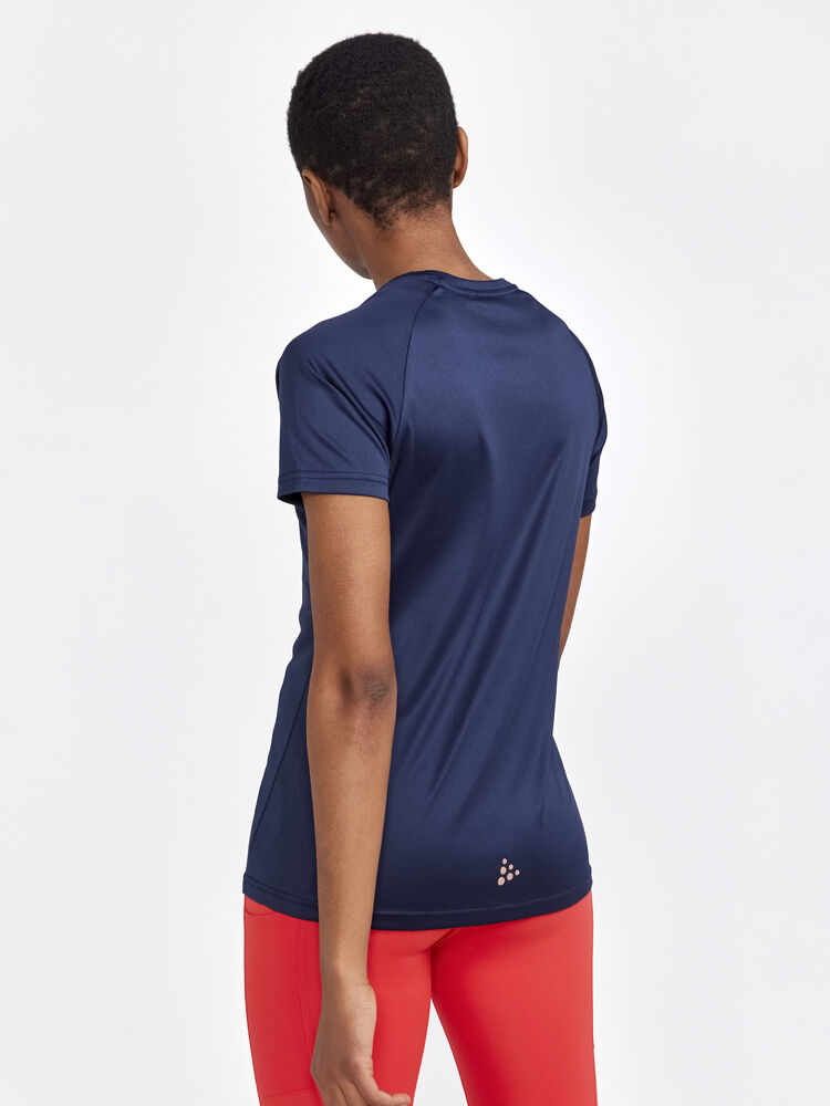 1911785-396000_Core-Essence-Logo-Tee-W_Closeup2
