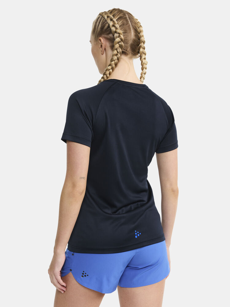 1911785-396359_Core-Essence-Logo-Tee-W_closeup2