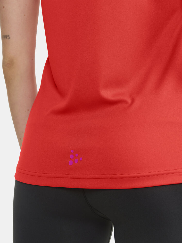 1911785-484000_Core-Essence-Logo-Tee-W_closeup4