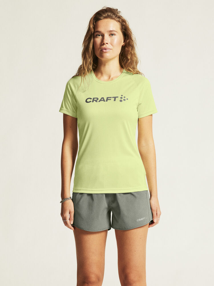 1911785-507000_Core-Essence-Logo-Tee-W_closeup4