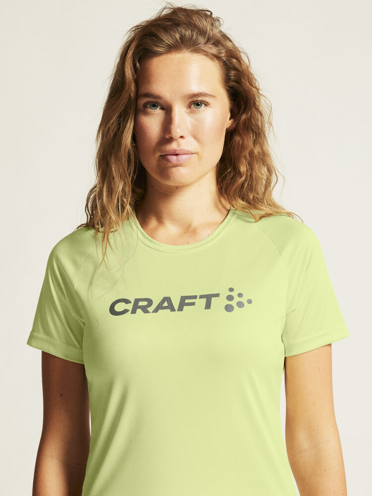 1911785-507000_Core-Essence-Logo-Tee-W_closeup5