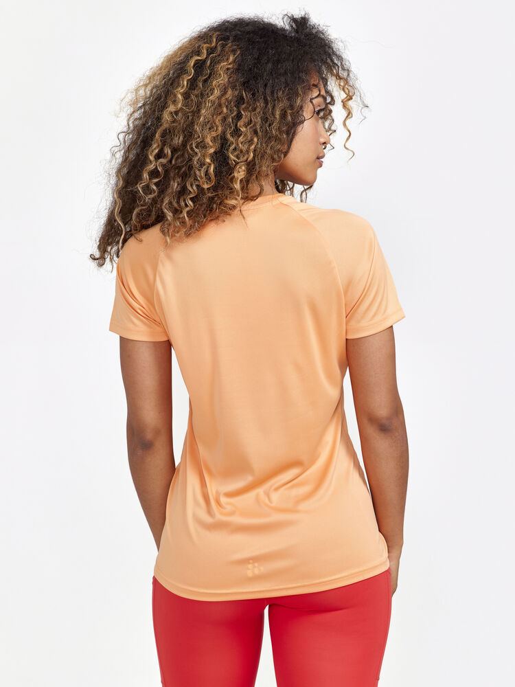 1911785-582000_Core-Essence-Logo-Tee-W_Closeup2