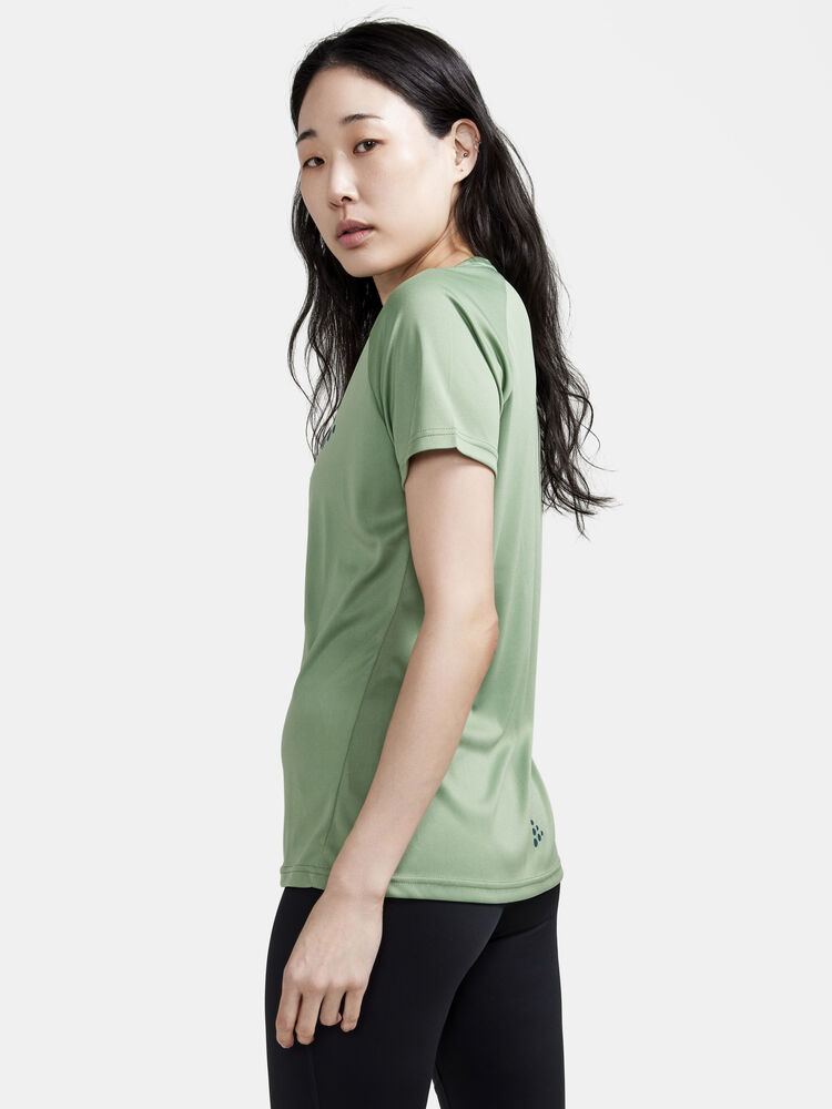1911785-622000_Core-Essence-Logo-Tee-W_Closeup2